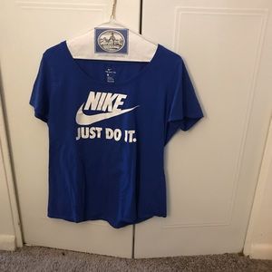 Women Blue Nike Short sleeve t-shirt size large
